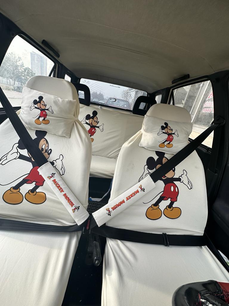 Mickey%20Mouse%20Oto%20Servis%20Kılıfı,%20Kemer%20Pedi,%20Yastık%20Takımı%20Beyaz