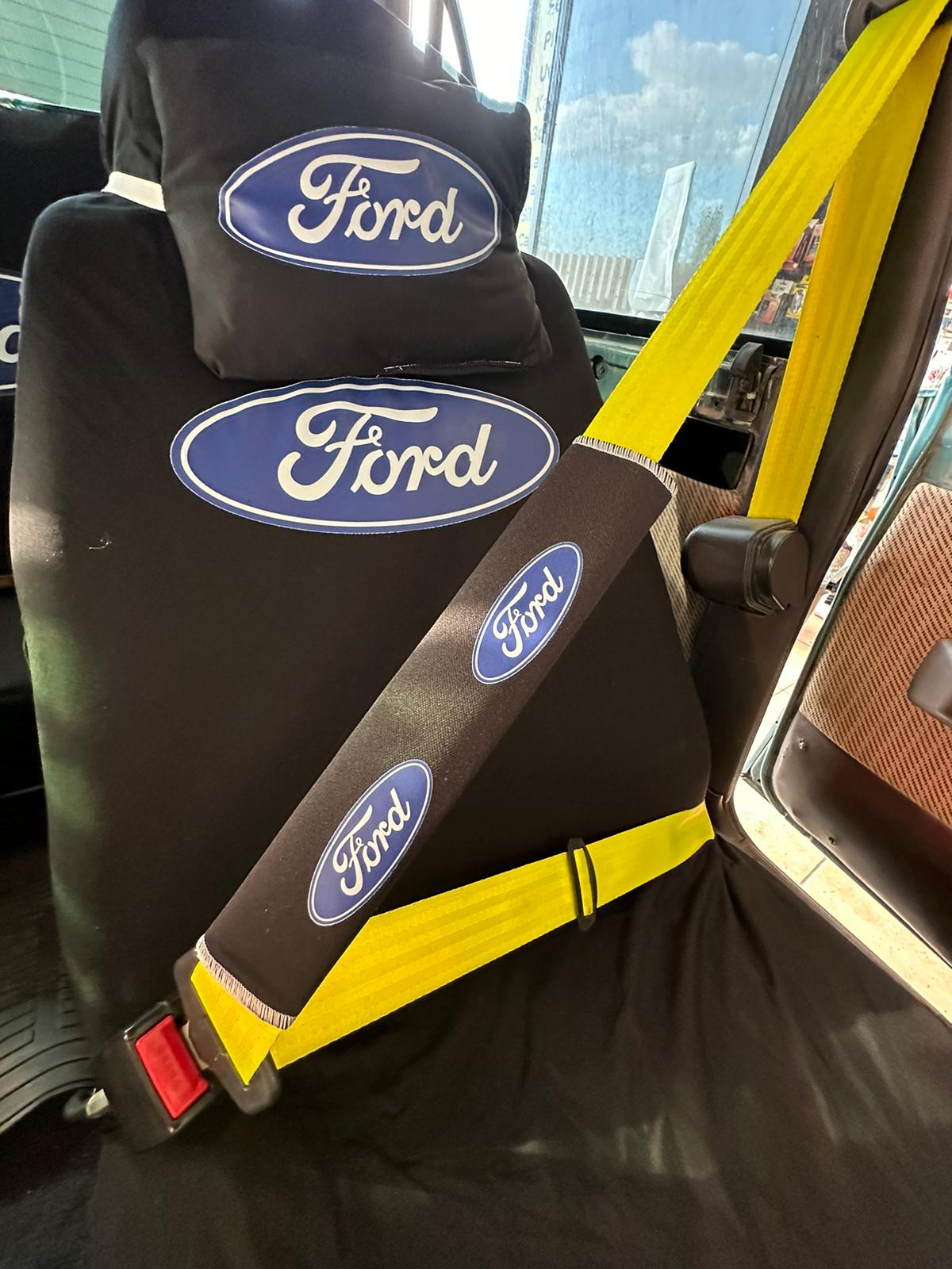 Ford%20Baskılı%20Oto%20Servis%20Kılıfı,%20Kemer%20Pedi,%20Yastık%20Takımı%20Ford%20Siyah