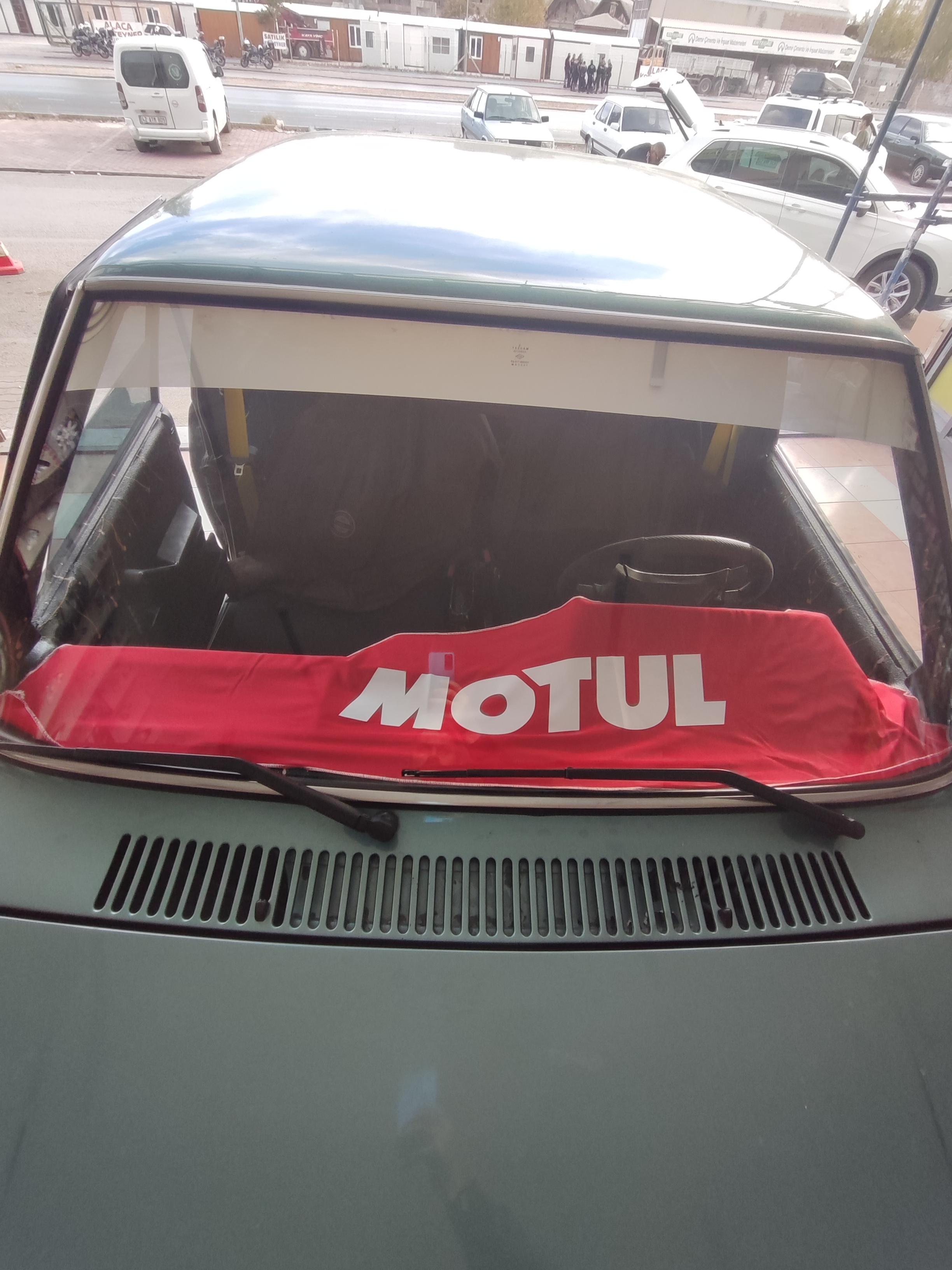 Motul%20Baskılı%20Oto%20Göğüs%20Örtüsü%20Kırmızı