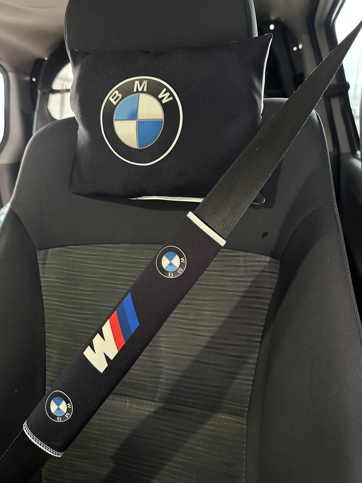 Bmw%20Boyun%20Yastığı%20Emniyet%20Kemer%20Pedi%20Siyah%20Bmw