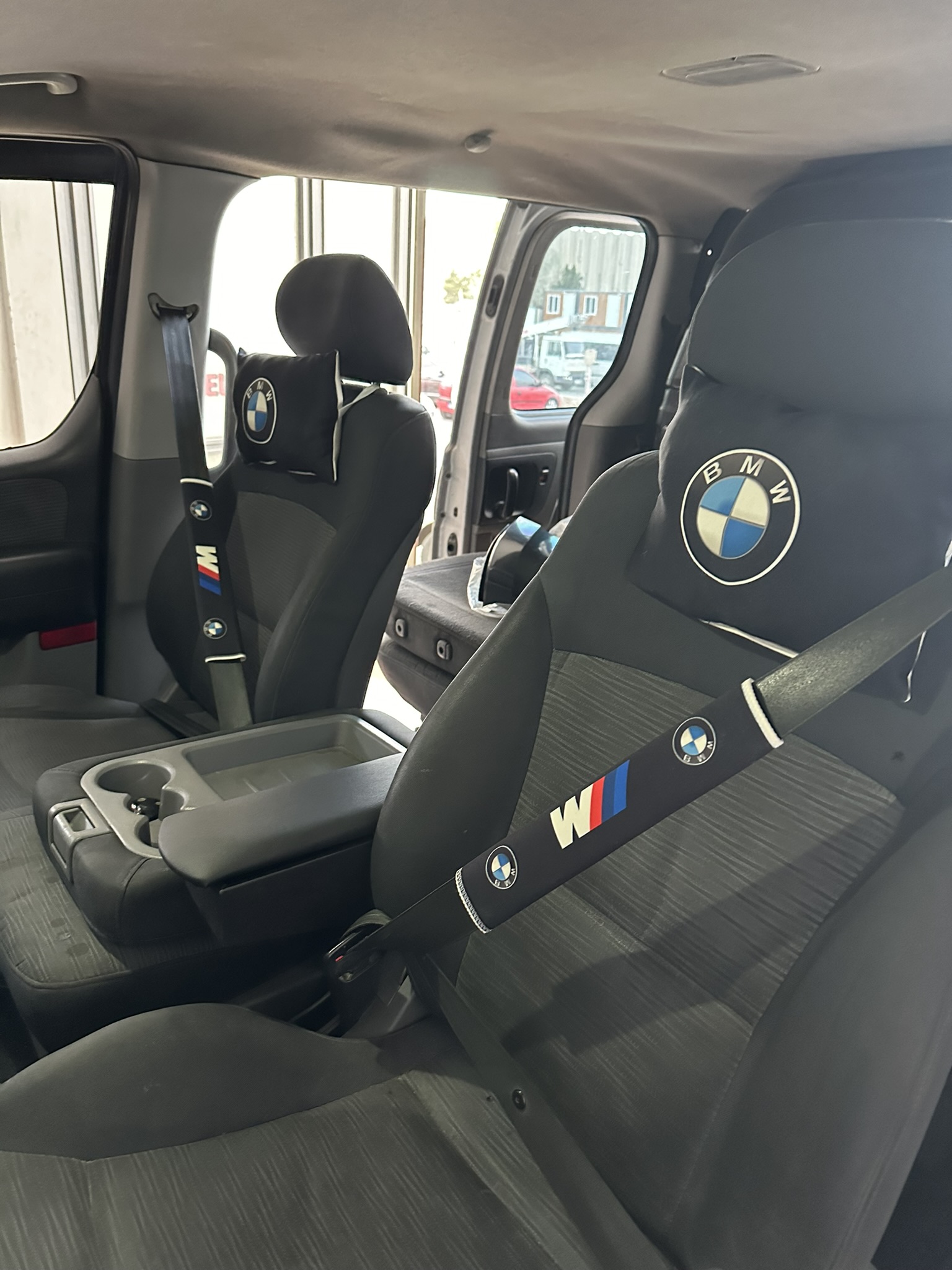 Bmw%20Boyun%20Yastığı%20Emniyet%20Kemer%20Pedi%20Siyah%20Bmw