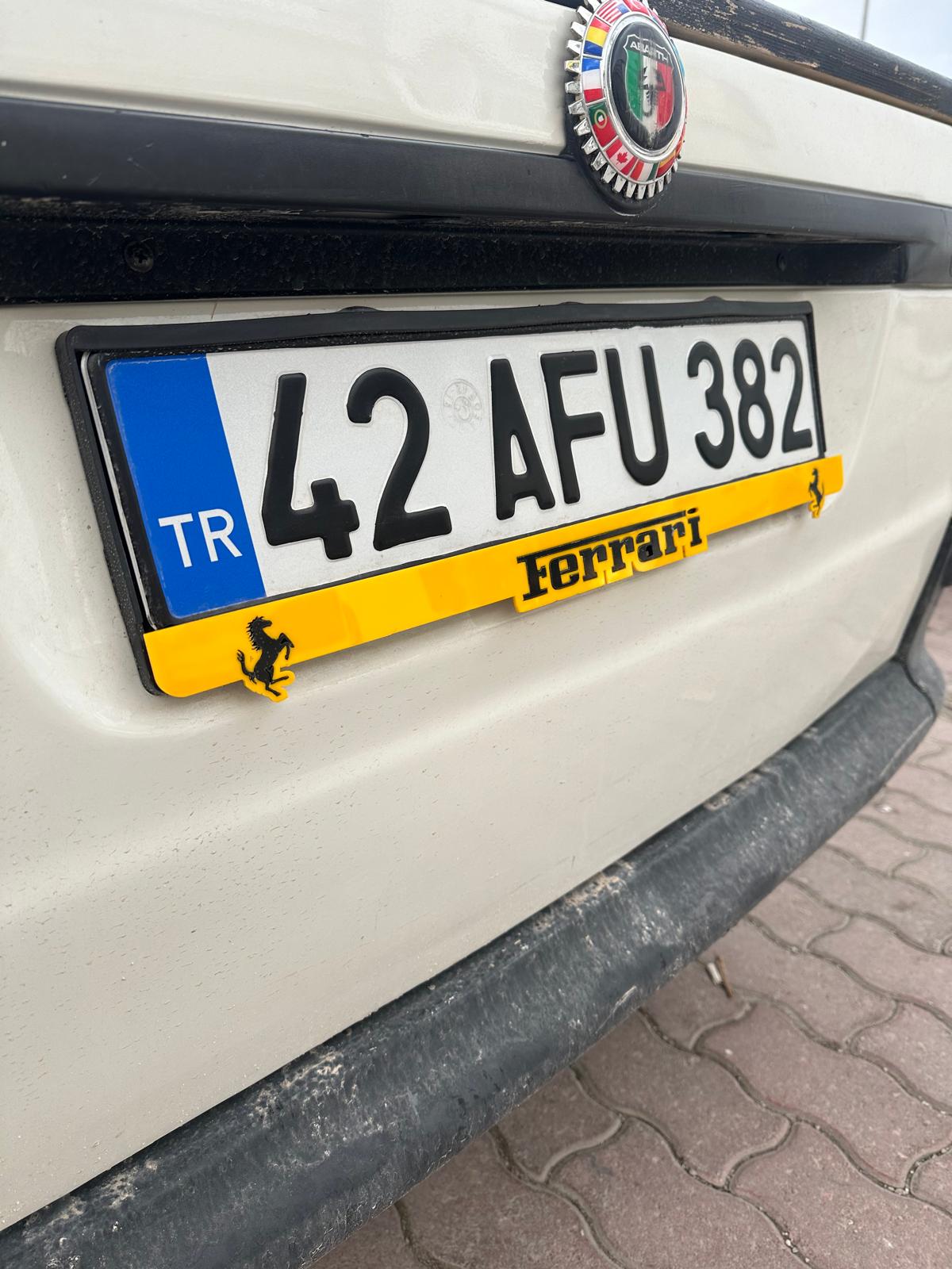 Ferrari%20Plakalık%20Orijinal%20Kişiye%20Özel%20Tasarım