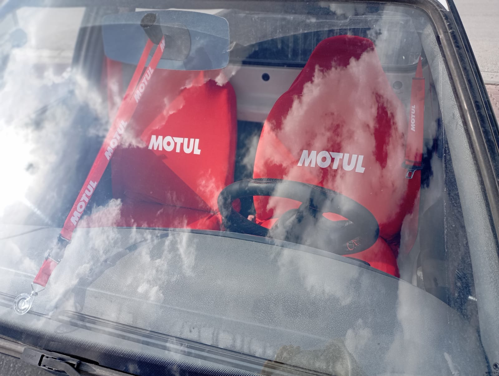 Motul%20Oto%20Servis%20Kılıfı%20Kırmızı%204%20Parça%20(Tüm%20Koltuklar%20İçin)