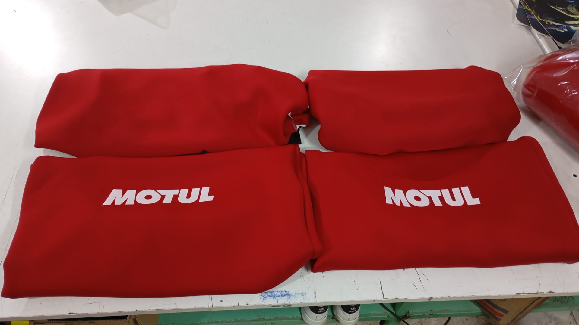 Motul%20Oto%20Servis%20Kılıfı%20Kırmızı%204%20Parça%20(Tüm%20Koltuklar%20İçin)