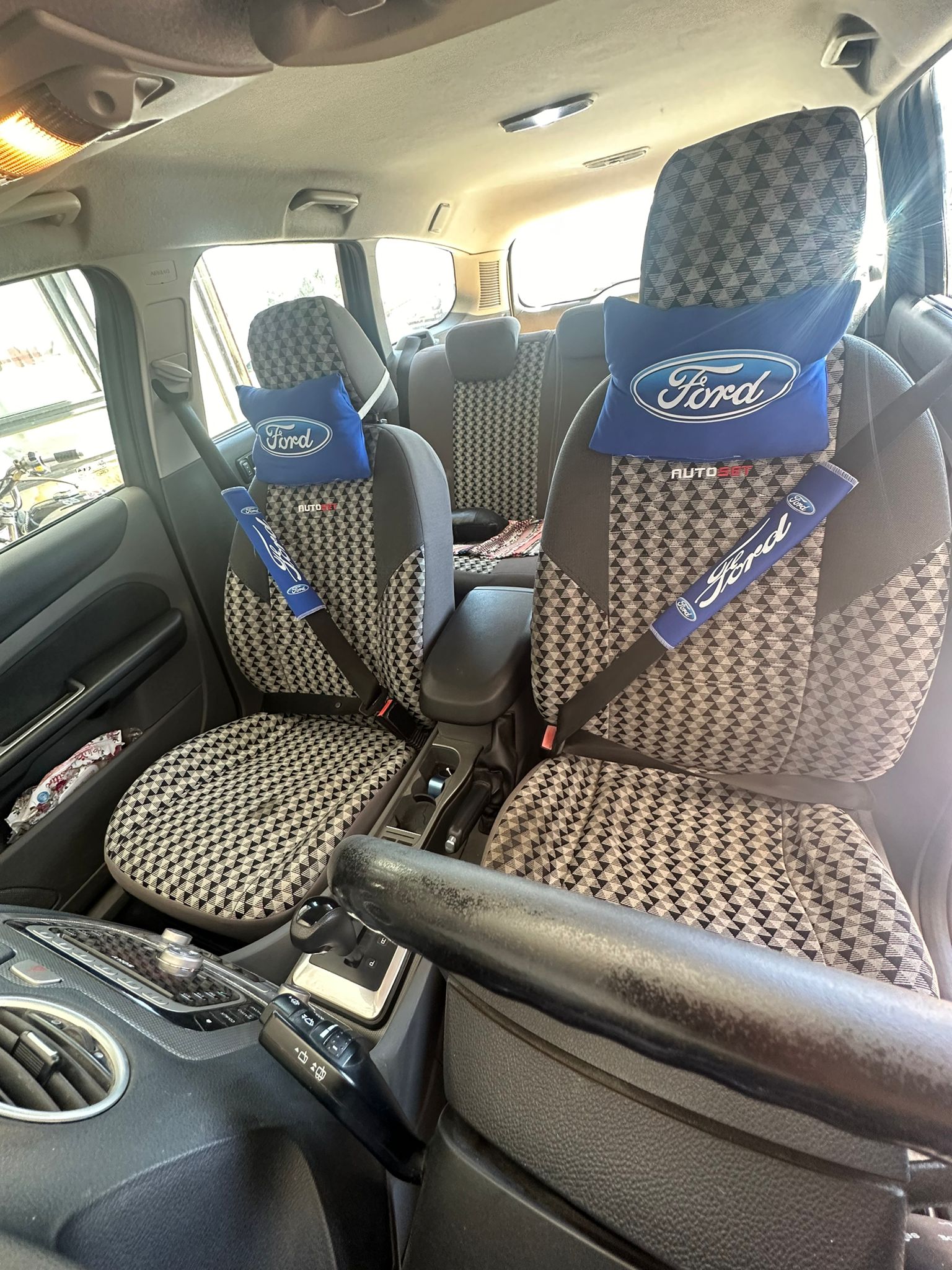 Ford%20Boyun%20Yastığı%20Emniyet%20Kemer%20Pedi%20Mavi