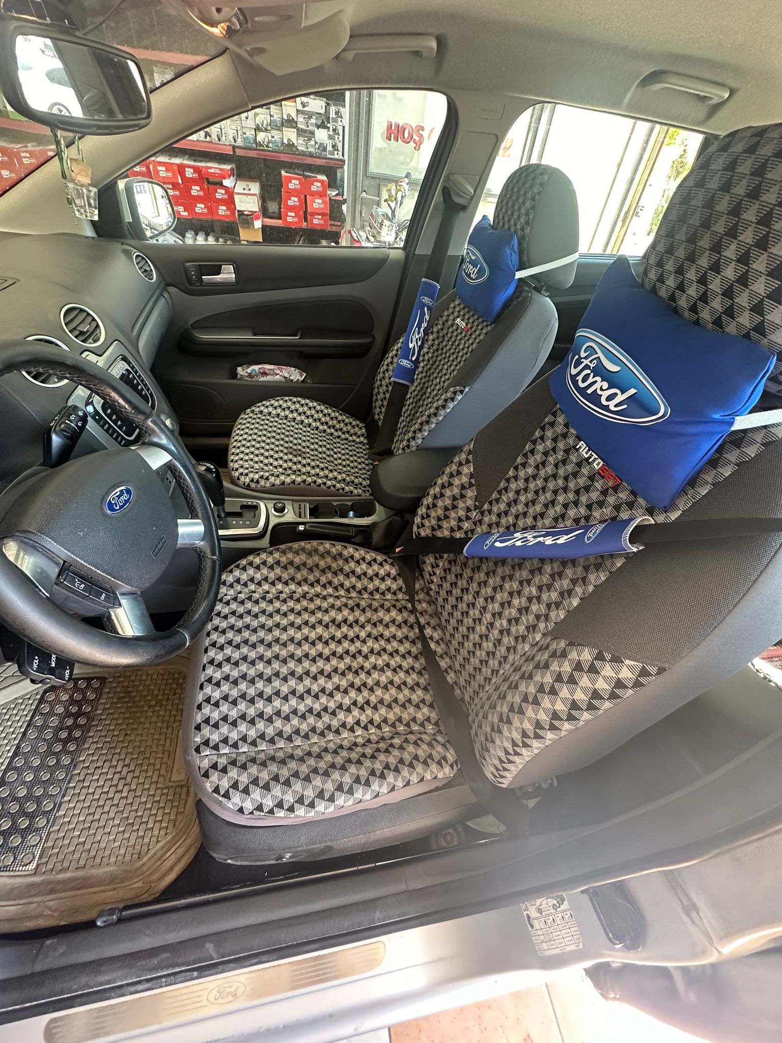 Ford%20Boyun%20Yastığı%20Emniyet%20Kemer%20Pedi%20Mavi